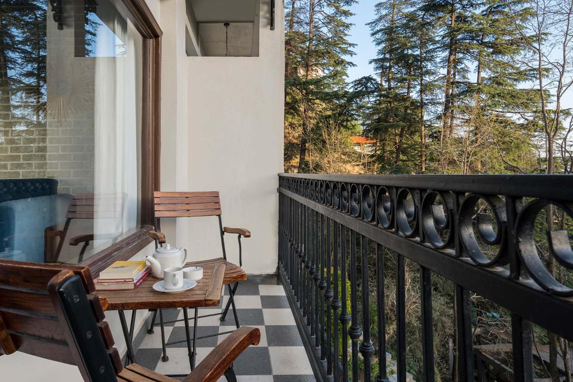 Stayvista At Pine Estate With Outdoor Jacuzzi Shimla Luaran gambar